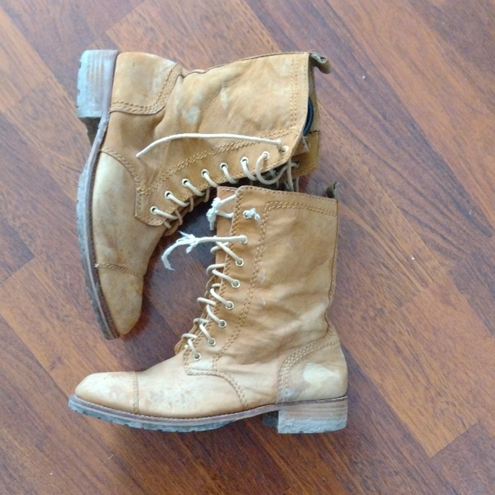 Gianni Bini Tan Combat Moto Boots Distressed Style
